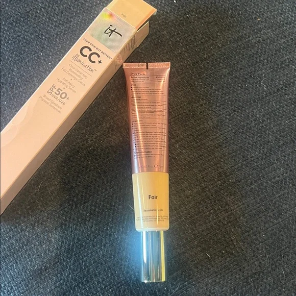 IT Cosmetics CC+ Cream Illumination - Fair - 75 mL. XL. New never opened. - Picture 2 of 5